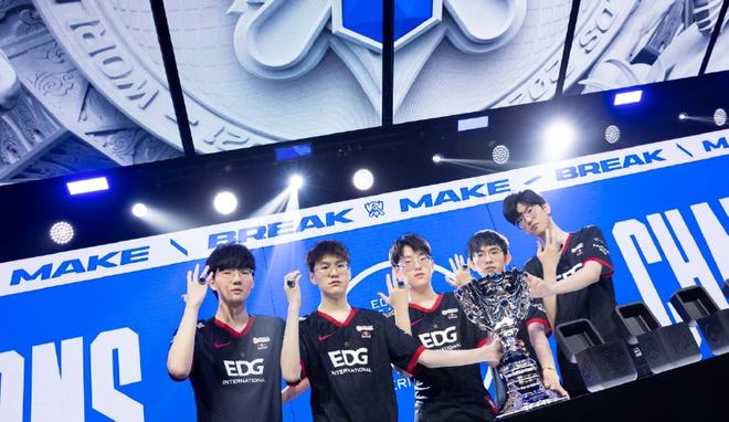 都在赛季中 都在赛季中