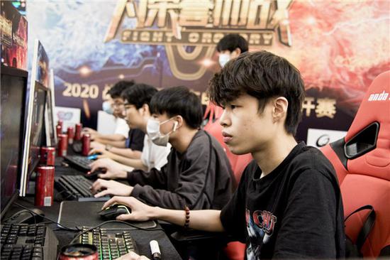 队中有着稳 队中有着稳