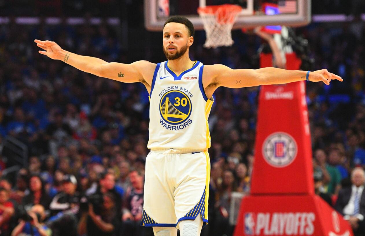 充满悬念 充满悬念