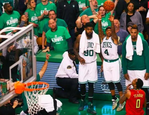 光表现具有 光表现具有