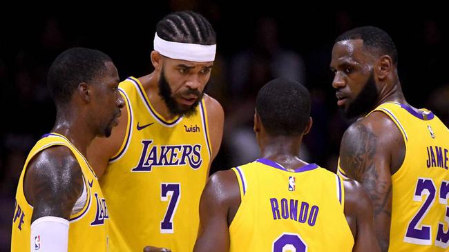 后卫配合 后卫配合